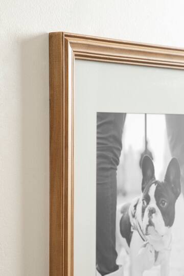 Kate and Laurel Bordeaux Gallery Wall Frame & Shelf Set